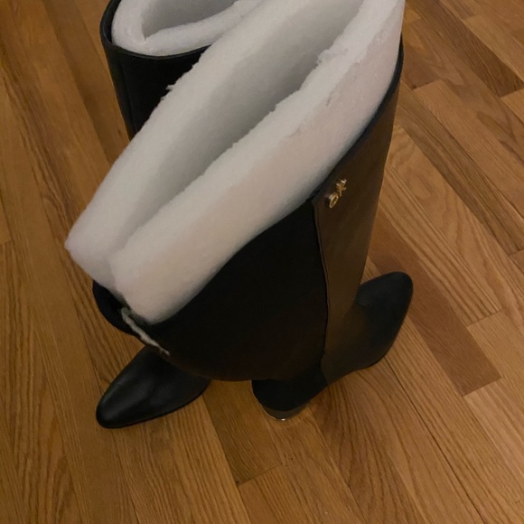 Calvin Klein boots - Picture 2 of 3